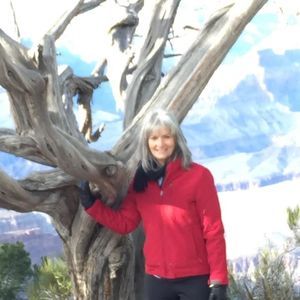 Meet your Posher, Joannah